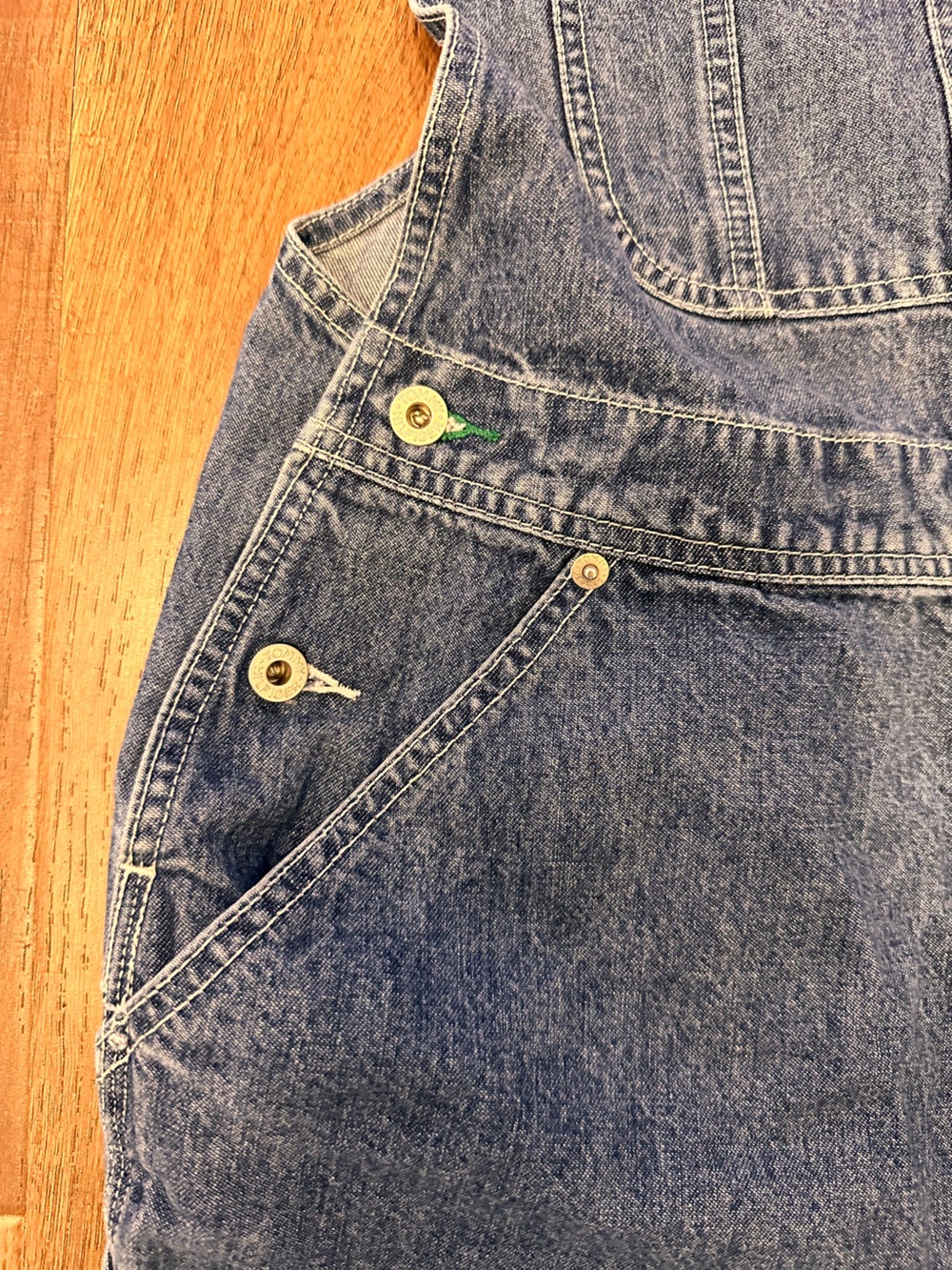 Tommy Hilfiger Y2K Blue Denim Shortalls with Red Branded Straps size medium - Picture 4 of 9